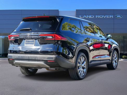 Used 2024 Toyota Grand Highlander AWD Hybrid image 3