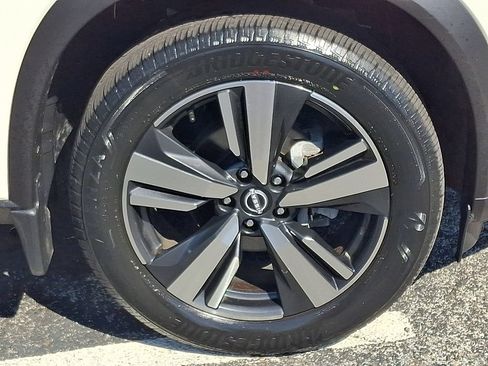 Certified 2023 Nissan Rogue SL AWD/4WD image 9