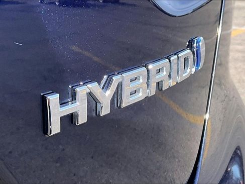 Used 2022 Toyota Corolla LE image 8