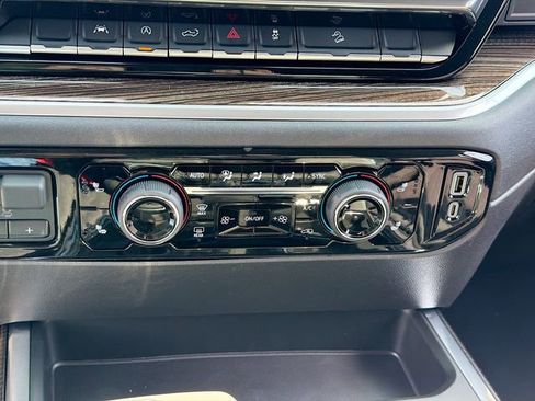 New 2026 Chevrolet Silverado 1500 LT Trail Boss w/ LPO, Dark Essentials Package AWD/4WD image 17