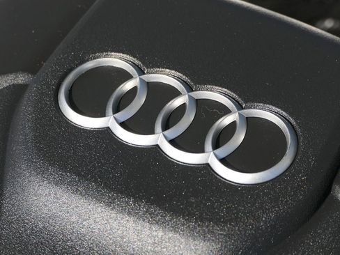 Used 2017 Audi A4 2.0T Premium w/ Convenience Package image 34