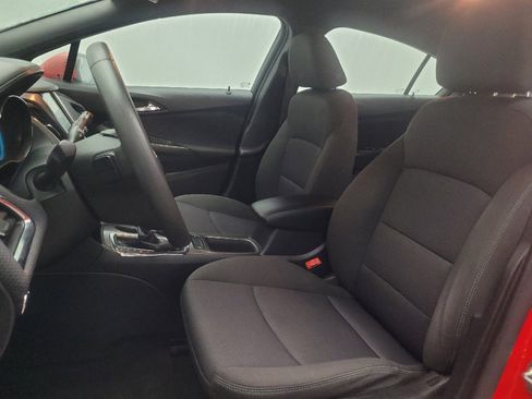 Used 2018 Chevrolet Cruze LT w/ Convenience Package FWD image 17