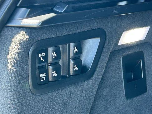 Used 2023 BMW X7 xDrive40i AWD/4WD image 39