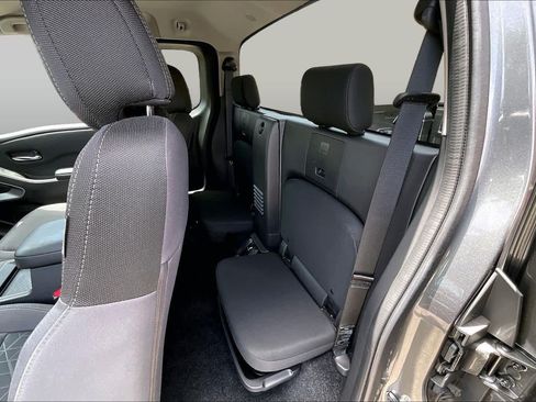 Used 2025 Nissan Frontier SV RWD image 25