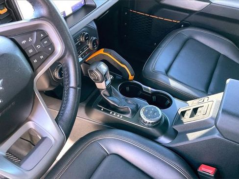Used 2022 Ford Bronco Badlands image 14