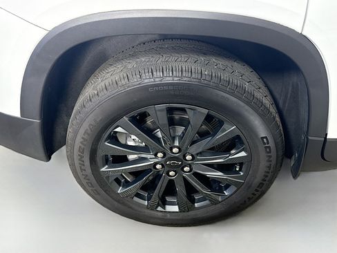 Used 2024 Chevrolet Traverse RS image 33