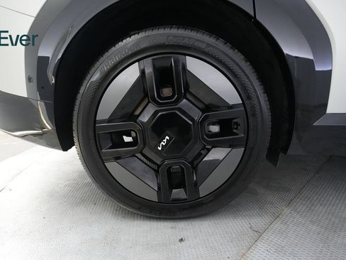 Used 2024 Kia EV9 GT-Line AWD/4WD image 22