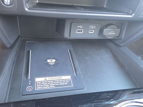 Used 2025 Honda Passport Black Edition image 32