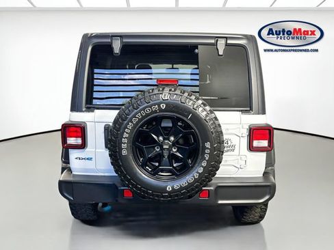 Used 2023 Jeep Wrangler Unlimited w/ Cold Weather Group AWD/4WD image 7