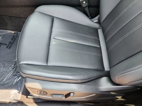 Used 2025 Audi Q5 Premium Plus w/ Premium Plus AWD/4WD image 23
