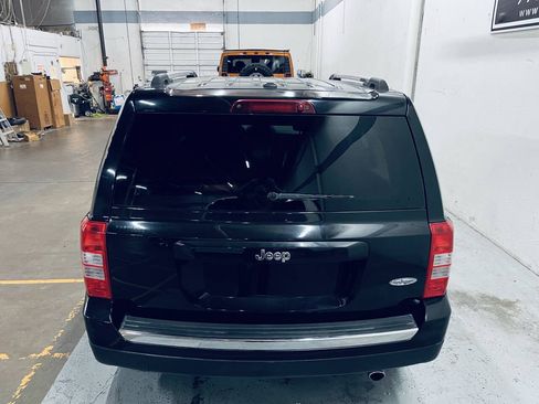 Used 2016 Jeep Patriot High Altitude FWD image 7