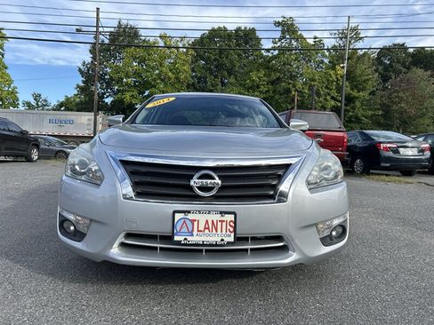 Used 2014 Nissan Altima 2.5 SV w/ Convenience Package FWD image 2