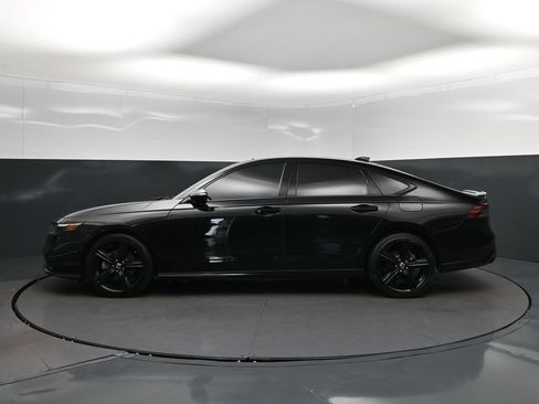 Used 2023 Honda Accord Sport image 4