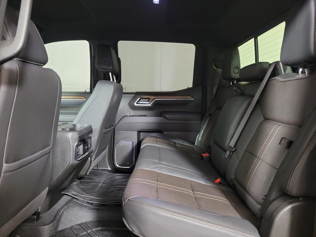 Used 2025 Chevrolet Silverado 1500 High Country w/ Midnight Edition AWD/4WD image 22