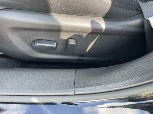 Used 2024 Nissan Altima 2.5 SV FWD image 19