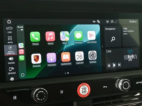 Certified 2025 Porsche Macan image 15