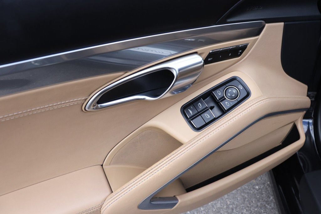 Used 2013 Porsche 911 Carrera w/ Bose Audio Pkg RWD image 41