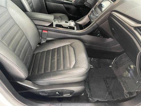 Used 2017 Ford Fusion SE w/ Equipment Group 602A image 24