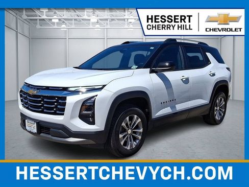 Used 2025 Chevrolet Equinox LT w/ Convenience Package II AWD/4WD image 1