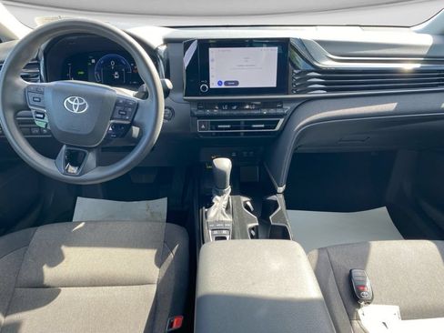 Used 2025 Toyota Camry LE FWD image 16