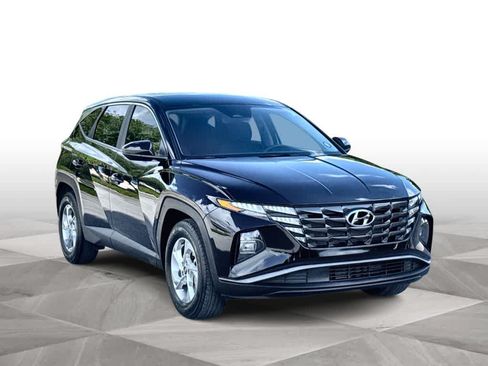 Used 2024 Hyundai Tucson SE FWD image 2