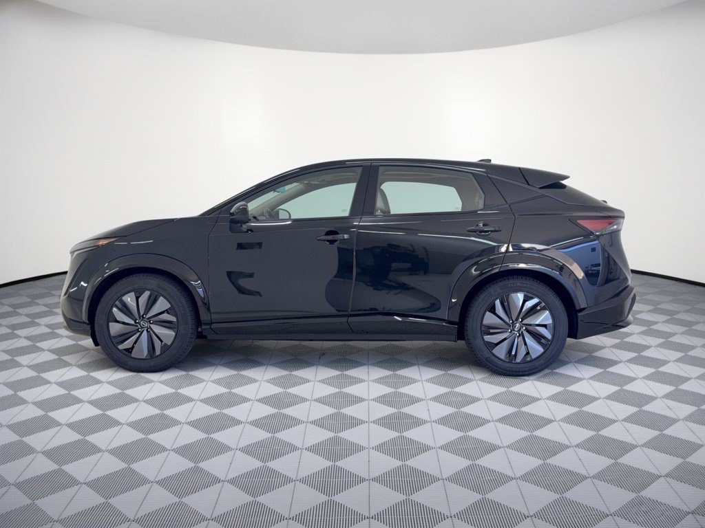Used 2023 Nissan Ariya AWD image 2