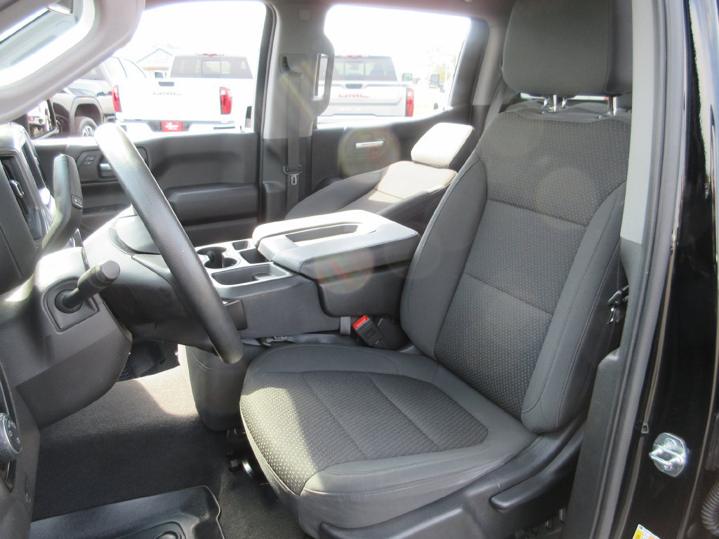 Certified 2020 Chevrolet Silverado 1500 Custom w/ Custom Value Package AWD/4WD image 16