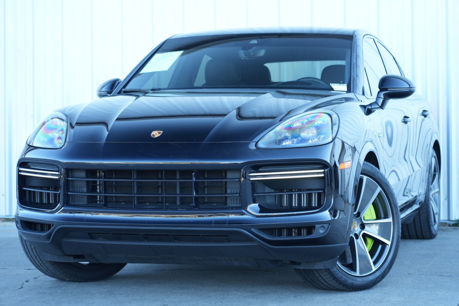 Used 2021 Porsche Cayenne Turbo S AWD/4WD image 3