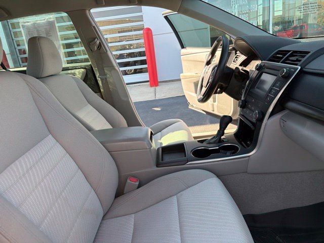 Used 2015 Toyota Camry LE FWD image 24