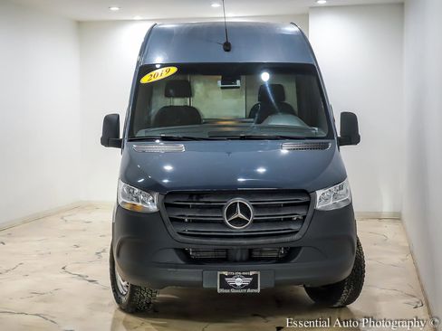 Used 2019 Mercedes-Benz Sprinter 170 image 4