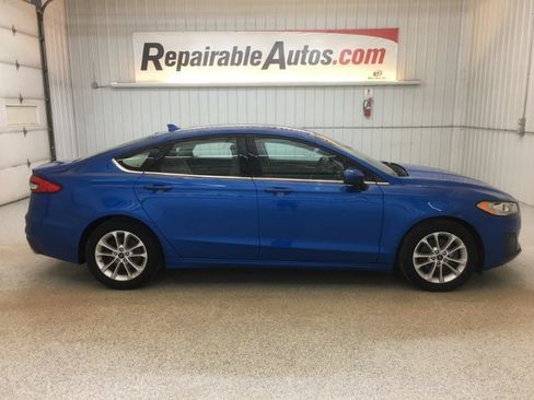 Used 2019 Ford Fusion SE FWD image 6