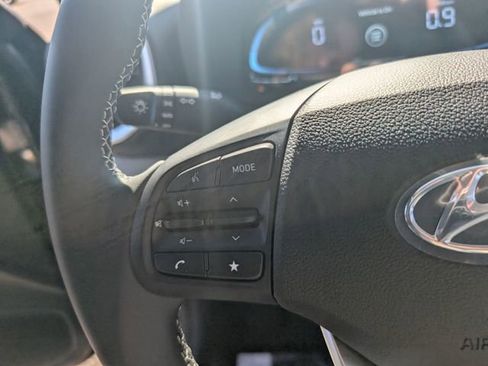 New 2026 Hyundai Venue SEL FWD image 18