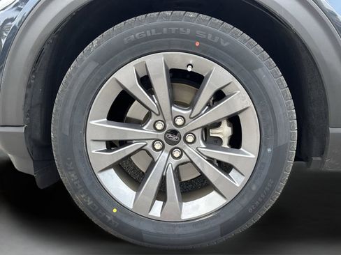 Used 2023 Ford Explorer XLT w/ Equipment Group 202A RWD image 34