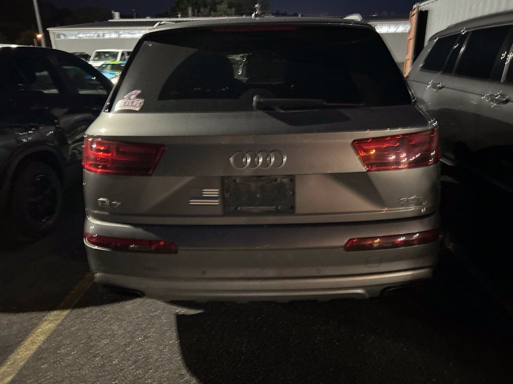 Used 2018 Audi Q7 3.0T Premium Plus w/ Premium Plus Package AWD/4WD image 7