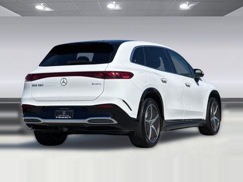 Used 2023 Mercedes-Benz EQS 580 4MATIC SUV image 8