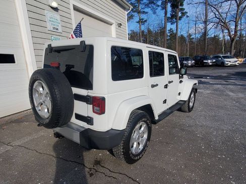 Used 2015 Jeep Wrangler Unlimited Sahara w/ Dual Top Group image 7