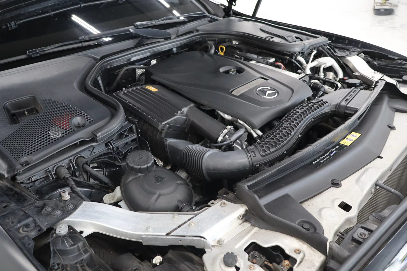 Used 2017 Mercedes-Benz E 300 4MATIC image 13