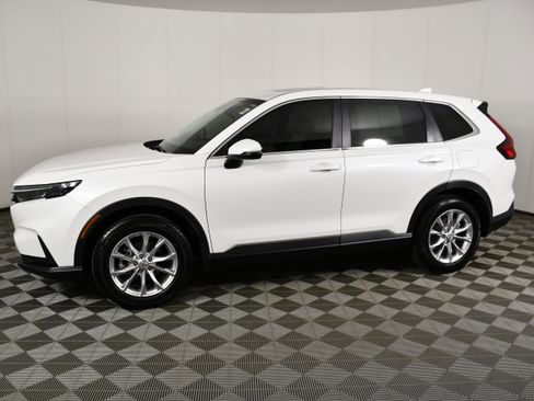 Certified 2025 Honda CR-V EX image 9