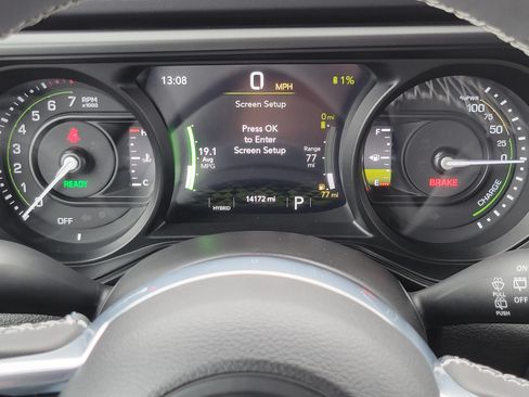 Used 2025 Jeep Wrangler Unlimited Sahara w/ Safety Group AWD/4WD image 9