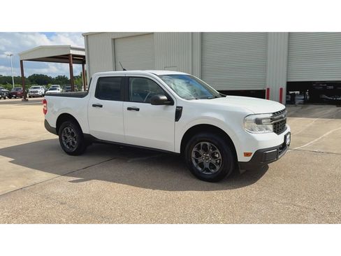 Used 2024 Ford Maverick XLT w/ Equipment Group 300A Standard AWD/4WD image 2