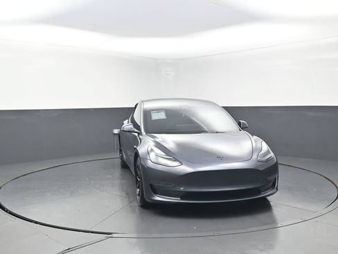 Used 2023 Tesla Model 3 Standard Range RWD image 2