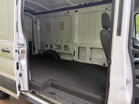 Used 2016 Ford Transit 250 148 Medium Roof RWD image 19