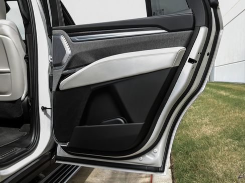 Used 2025 Cadillac Escalade V w/ LPO, ONYX Package AWD/4WD image 88