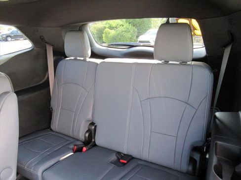 Used 2022 Buick Enclave Premium w/ Experience Buick Package image 32