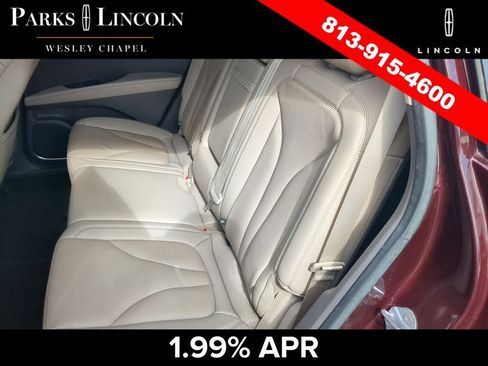 Used 2022 Lincoln Nautilus Reserve w/ Luxury Package AWD/4WD image 16
