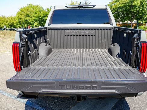 Used 2025 Toyota Tundra Limited AWD/4WD image 25