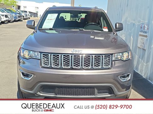 Used 2021 Jeep Grand Cherokee Laredo RWD image 2