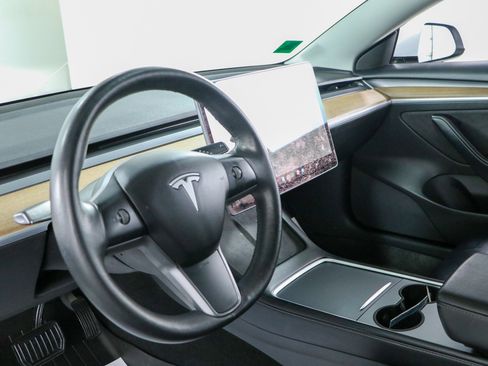 Used 2021 Tesla Model 3 Standard Range Plus RWD image 20