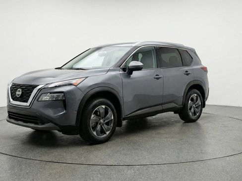Used 2025 Nissan Rogue SV FWD image 3
