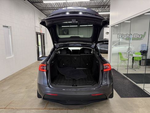 Used 2023 Tesla Model Y Long Range AWD/4WD image 17